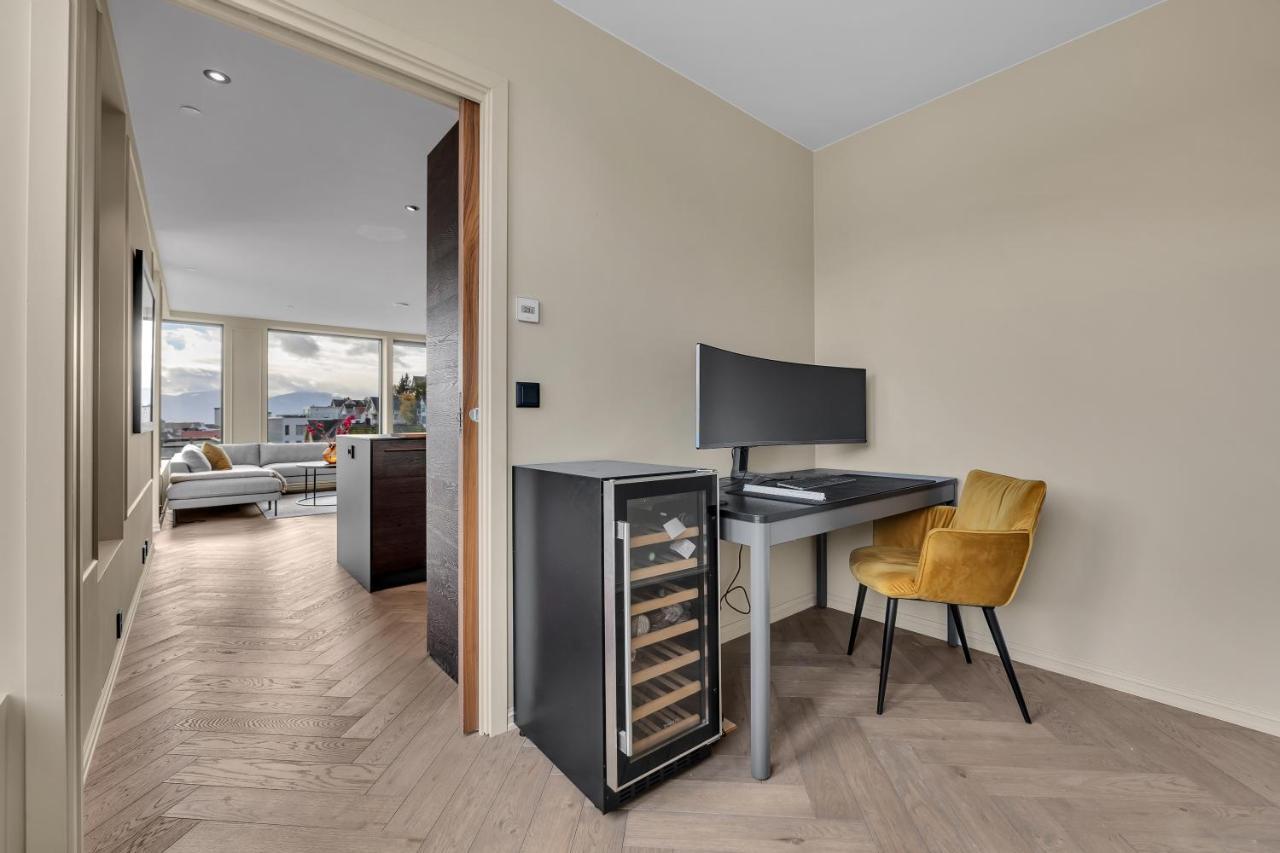 Penthouse In Downtown Tromso New Leilighet Eksteriør bilde